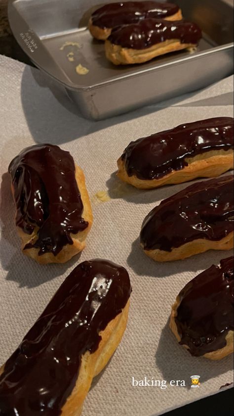 Eclair Aesthetic, Homemade Eclairs, Vanilla Pastry Cream, Dark Chocolate Mousse, Food Gallery, Easy Snack Recipes, Pastry Cream, Baking Sweets, Food Journal