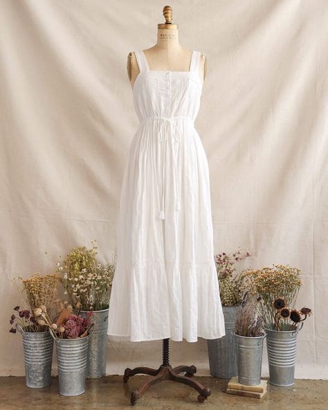 White Cotton Maxi Dress, Vintage Style Clothing, Vintage Videos, Feminine Romantic, Adored Vintage, Cotton Maxi Dress, Midi Sundress, Cotton Maxi, Pull Through