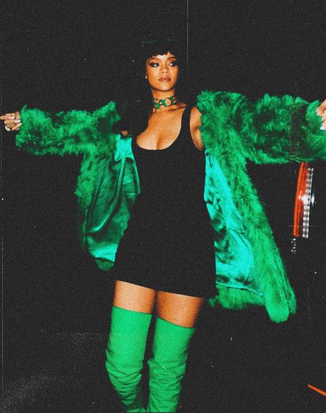 Rihanna Green Outfit, Rihanna In Green, Nicki Minaj Green Aesthetic, Green Celebrity Aesthetic, Green Aesthetic Celebrity, Rihanna Green, Green Aesthetic Black Women, Emerald Green Outfit, Green Fur