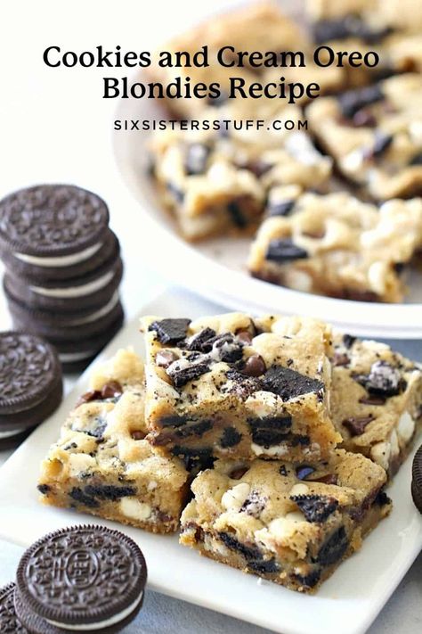 Cookies and Cream Oreo Blondies Recipe Cookies And Cream Blondies, Cookies And Cream Recipes, Cookies And Cream Brownies, Oreo Blondies, Dessert Auction, Cookies White Chocolate, Crushed Oreo, Blondie Bar, Chewy Cookies