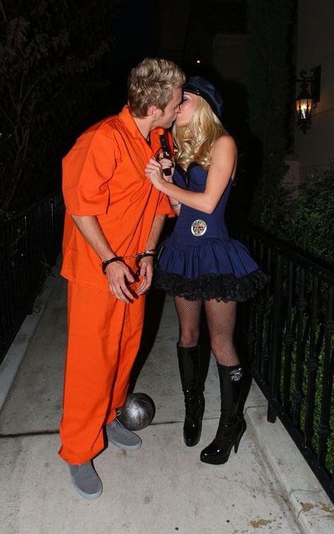 30+ Cool Halloween Couple Costumes 2017 Cops And Prisoner Costume, Costume Ideas For Best Friends, Halloween Prisoner Costume, Ideas For Best Friends, Cute Couples Costumes, Costume Couple, Halloween Coustumes, Couple Costume, Couples Halloween Outfits