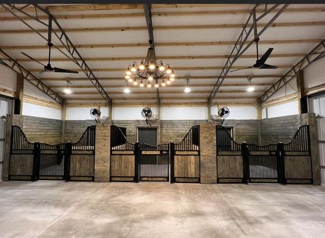 Feed Room Ideas Barn, Barn Stall Ideas, Metal Horse Barns, Luxury Horse Stables, Horse Stables Design, Arena Design, Dream Barn Stables, Construction Details Architecture, Equestrian Stables