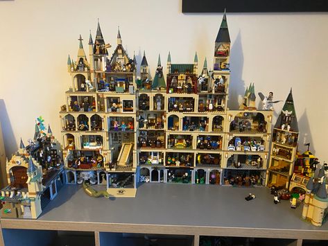 Harry Potter Lego Hogwarts, Harry Potter Lego Room, Lego Hogwarts Moc, Lego Harry Potter Display, Lego Harry Potter Ideas, Harry Potter Lego Display, Harry Potter Lego Display Ideas, Harry Potter Minecraft, Lego Harry Potter Moc