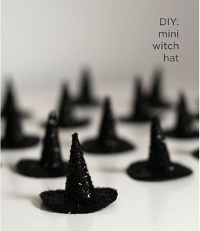 halloween DIY: mini witch hat Other than ridiculously cute, no idea what I'd do with these! Witch Costumes Diy, Small Witch Hat, Witch Costume Diy, Mini Witch Hat, Halloween Shadow, Paperclip Crafts, Diy Witch, Witches Hats, Halloween Bunting