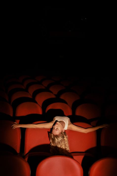 Pop Asthetic Picture, Stage Actress Aesthetic, Theatre Portrait Photography, Drive In Theater Photoshoot, Broadway Dance Aesthetic, Movie Theater Photography, Theatre Performance Aesthetic, Theater Actor Aesthetic, Photoshoot In Theatre