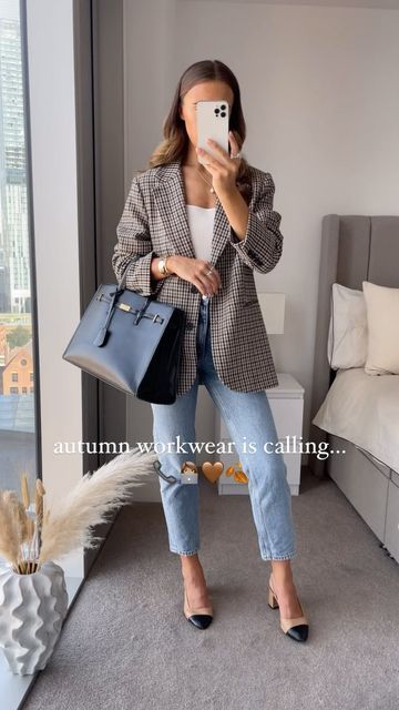 September Outfits Casual, Black Women Business Attire, Executive Outfit, Autumn Workwear, Boss Lady Outfit, September Outfits, Winter Work Wear, Fashion Advisor, Professional Work Outfit