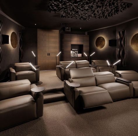 Small Cinema Room Ideas, Small Cinema Room, Theater Room Ideas, Small Home Theater Rooms, Small Theatre Room, Small Theater Room, Cinema Room Design, Home Theatre Design, Small Home Theater