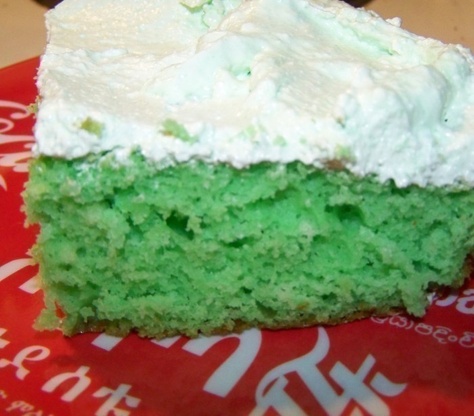 Lime Koolaid Cake Koolaid Cake, Key Lime Cake Recipe, Lime Cake Recipe, Mug Cupcake, Key Lime Recipes, Key Lime Cookies, Popular Pies, Key Lime Cake, Lime Cake