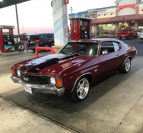 Rev Match on Instagram: “‘72 Chevy Chevelle Tag the owner. . . #musclecars #musclecar #musclecarzone #musclecarfamily #musclecarsdaily #musclecarsonly #classiccars…” 72 Chevelle, Chevy Muscle Cars, Chevy Chevelle, Classic Cars Trucks, Muscle Cars, Hot Rods, Motor Car, Dream Cars, Chevy