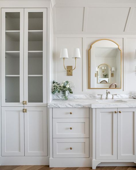 Melissa Manzardo Hryszko | Dream bathroom alert! Can you even imagine having this ensuite as your own? It is light, airy, romantic, classic, elegant, just all the… | Instagram Romantic Bathrooms, Big Shower, Romantic Classic, Ensuite Bathroom, Dream Bathrooms, Clawfoot Tub, Kids Bath, Bathroom Renos, Dream Bathroom