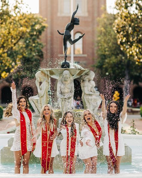 Usc Grad Cap, Usc Grad Photos, Usc Graduation Pictures, Unique Graduation Pictures, Usc Graduation, Cap And Gown Pictures, Graduation Pic, Grad Pictures, College Graduation Photos