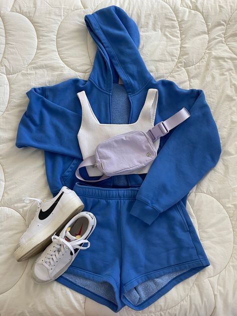 Matching Sweat Shorts Outfit, Nike Matching Sweat Set, Activewear Sets Aesthetic, Sweats Set Aesthetic, Aritzia Tna Aesthetic, Airport Outfit Matching Set, Tna Shorts Outfit, Boyfriend Shorts Outfit Aesthetic, Sweat Shorts Set