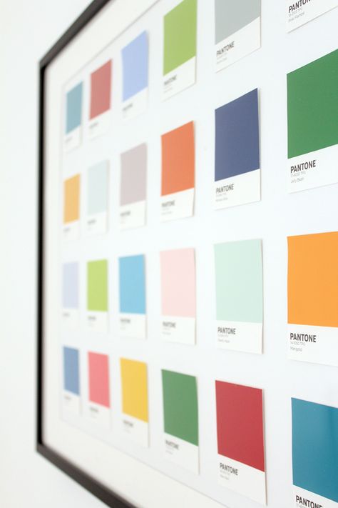 DIY Pantone wall art Paint Swatches Wall, Pantone Decor, Pantone Wall Art, Pantone Wall, Postcard Wall, Pantone Swatches, Chip Art, Happy Mind, Stick Crafts