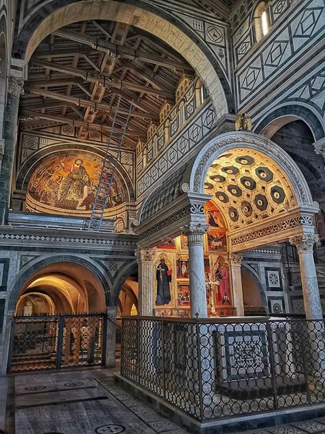 Italy Winter, Romanesque Art, San Miniato, King Of The Hill, Places In Europe, Jewel Box, The Hill, Tuscany, Barcelona Cathedral