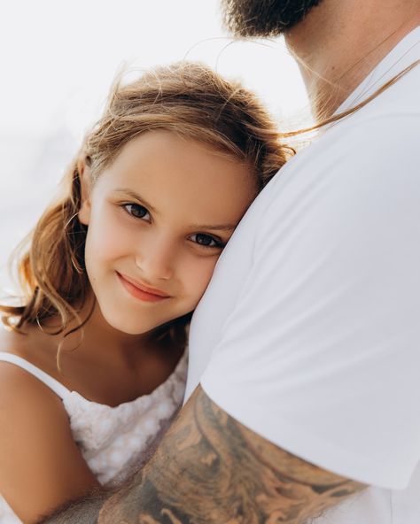 I recently had the pleasure of capturing a heartwarming daddy-daughter photo shoot for my clients. The bond between them was truly special, and every moment was filled with laughter and love. It’s always a joy to document such genuine moments, and I’m thrilled with how beautifully these photos turned out 🥰 #daddydaughterphotoshoot #30aphotographer #destinphotographer #tampaphotographer Father And Daughter Photo Ideas, Family Photos With Daughter, Daddy And Me Mini Session Ideas, Dad And Daughters Photo Ideas, Father And Daughter Poses, Daddy And Daughter Photo Shoot, Father And Daughter Pictures, Father Daughter Photos, Daughter Photo Ideas