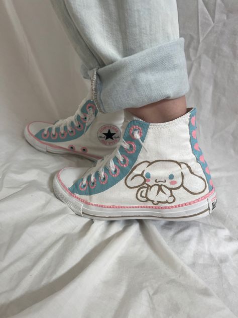 Kawaii Converse, Kawaii Clothes Boy, Sanriocore Aesthetic, Custom Converse High Tops, Sanrio Shoes, Knee High Converse, White Converse Shoes, Painted Converse, Shoes Customized