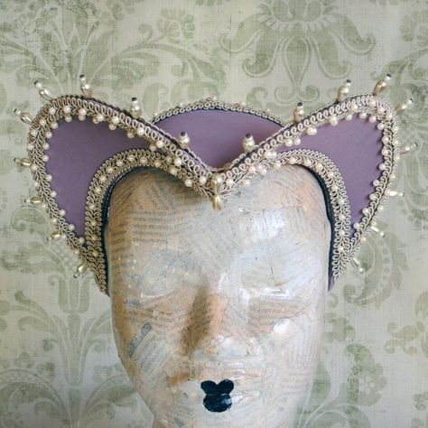 Tudors Headdress in Lilac & Beige,Attifet,French Hood,Historical Costume,Renaissance Headpiece,Elizabethan Wedding Headdress-Made to Order Elizabethan Headdress, French Hoods, Medieval Headdress, Headdress Ideas, Crown Styles, Medieval Headwear, Elizabethan Ruff, Harlequin Costume, Elizabethan Costume