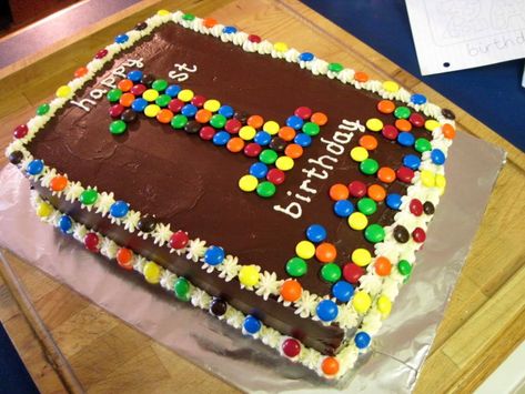 Simple Chocolate Cake Designs Birthday, Square Birthday Cake, Square Cake Design, 8th Birthday Cake, Chocolate Cake Designs, Birthday Cake For Him, Easy Chocolate Cake, Candy Cakes, Birthday Cake Chocolate