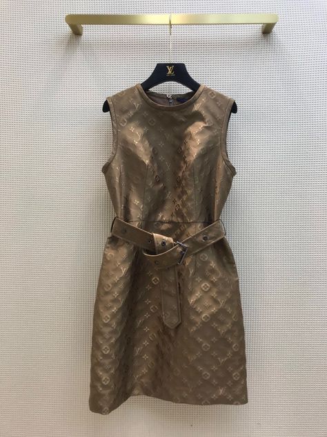 Louis Vuitton Dress Classy, Lv Outfits Women, Luis Vuitton Dress, Lv Dress Louis Vuitton, Lv Outfit, Lv Clothes, Grammy Outfits, Lv Dress, Louis Vuitton Dress