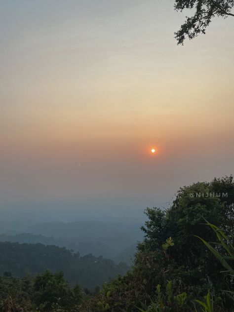 📍sairu Hill resort, Bandarban Hill Resort, Dark Beauty Photography, Hills Resort, Sunset View, Sunset Views, Dark Beauty, Beauty Photography, Photography, Quick Saves