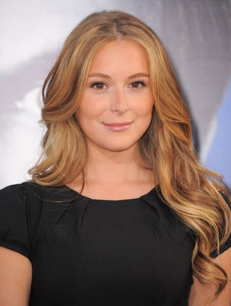 Actor: Alexa Vega.  Aka Carmen Cortez from spy kids! :) love those movies Alexa Penavega, Alexa Vega, Spy Kids, August 27, American Actress, Selena Gomez, Favorite Celebrities, Actors & Actresses, Hair Makeup