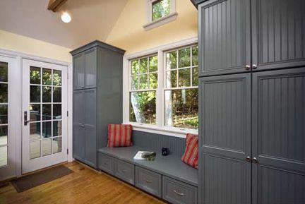 mudroom with window under bench and lots of storage EXACTLY LIKE THIS! Mudroom With Window, Entry Lockers, Corner Bench Seating, Mudroom Cabinets, Window Seat Storage, Open Stairs, Mudroom Bench Cushion, Mudroom Lockers, Mud Room Storage