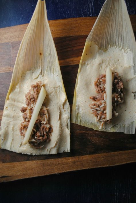 masa-para-tamales-VianneyRodriguez Potato Tamales, Steam Potatoes, Cheese Tamales Recipe, Bean Tamales, Easy Tamales Recipe, Poblano Salsa, Tamale Recipes, Texmex Recipes, Cheese Tamales