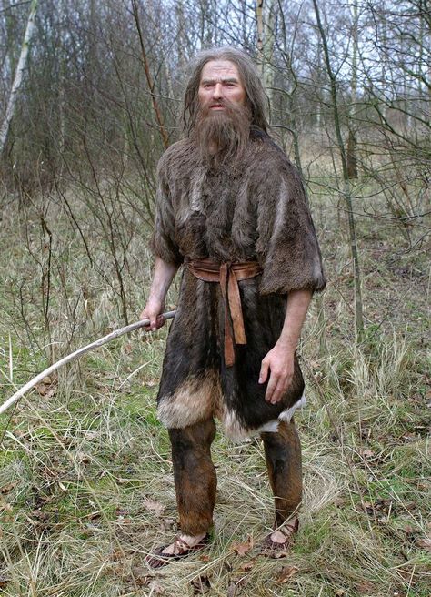 Swifterbant Man from around 7,300 years ago by Maja d’Hollosy of Skullpting in the Netherlands Nordic Barbarian, Prehistoric Clothing, Cro Magnon, Prehistoric Man, Primitive Technology, Early Humans, Human Evolution, Historical People, Paleo Art