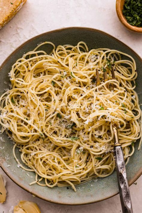 Garlic Butter Pasta - The Recipe Critic Vegetarian Angel Hair Pasta Recipes, Butter And Oil Pasta, How To Cook Angel Hair Pasta, Garlic Butter Angel Hair Pasta, Restaurant Pasta Recipes, Simple Angel Hair Pasta Recipes, Garlic Butter Pasta Recipes, Gemelli Pasta Recipes, Butter Parmesan Pasta