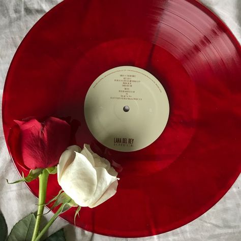 Red Record, Lana Del Rey Honeymoon, Collage Des Photos, Lizzie Hearts, Loving Him Was Red, Fotografi Digital, Living In London, Rainbow Aesthetic, Playlist Covers