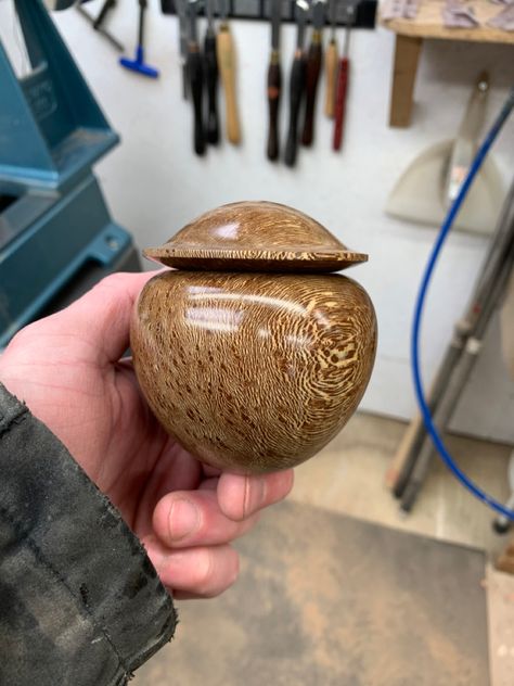 London plane burr lidded box. By George Watkins London Plane, Woodturning, Wood Work, Wood Turning, Wood Art, Wood Projects, Turning, Woodworking, London