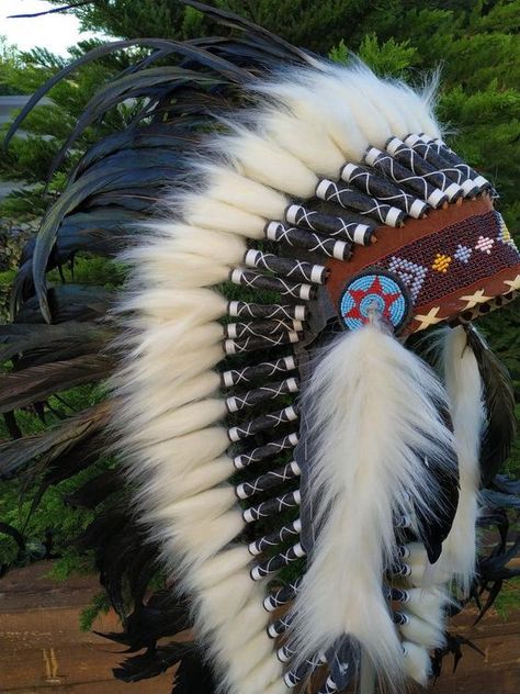 Indian Headress, Camo Prom, Beaded Feathers, Headdress Tattoo, Bear Claw Necklace, Native Tattoos, Indian Feathers, Native American Headdress, Native American Regalia