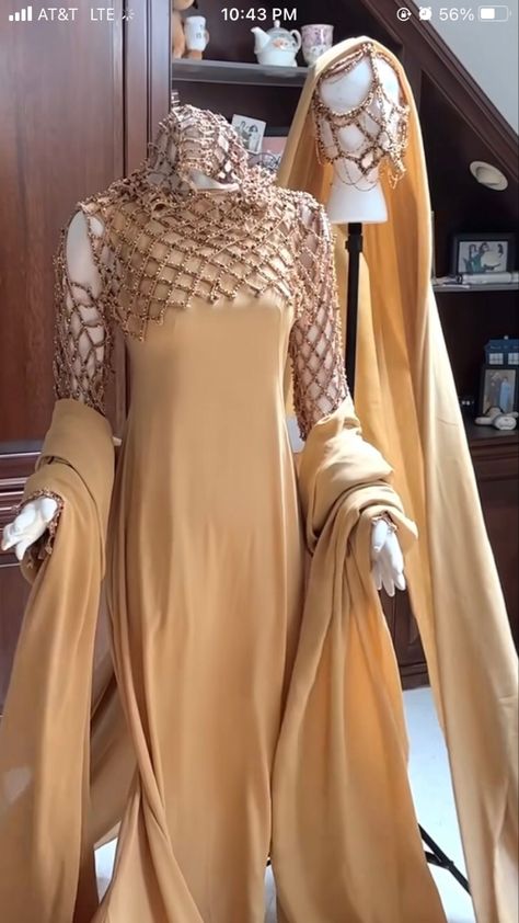 Costume Drama, Gold Fashion, Costume Makeup, Fantasy Clothing, Fantasy Fashion, Costume Design, Halloween Costumes, Dress Up, Fashion Inspo