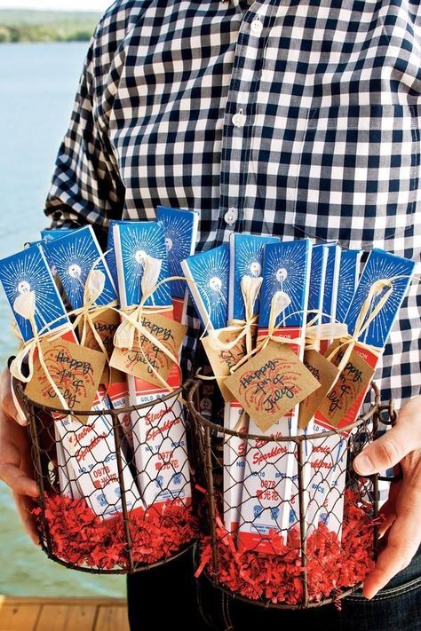 4th of July favor ideas for Open House, pop bys or events July 4th Food, Simple Table Decor, Pop Bys Real Estate, Festive Table Setting, Marketing Gift, Fourth Of July Food, Fourth Of July Decor, 4th Of July Celebration, Patriotic Party