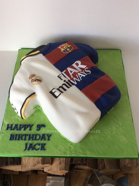 Split football shirt birthday cake Football Shirt Cake, Cake Football, Jersey Cake, Shirt Cake, Half And Half, Football Shirt, Football Shirts, Split, Birthday Cake