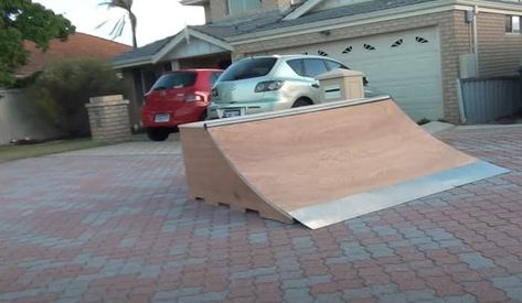 Make A Skateboard, Street Skating, Mini Ramp, Skate Ramp, Skateboard Ramps, Busy Road, Skateboard Park, Longboard Skateboard, Skate Park