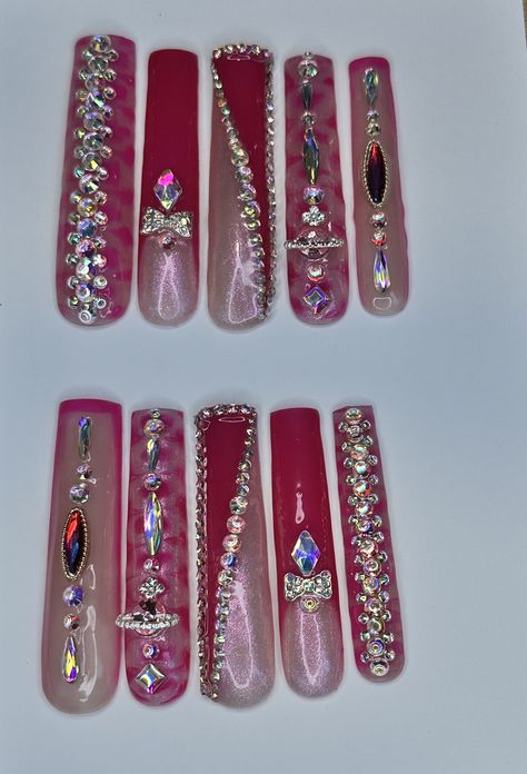 Made to Order  3xl Square. can be done in 2xl Square, 3xl Coffin, 2xl Coffin Charms & Placement of said charms will likely be different (each set is unique). Fuchsia Nails, Acrylic Press On Nails, Beauty Make-up, Makeup Cosmetics, Press On Nails, Acrylic Nails, Beauty Makeup, Beauty Book, Etsy Accessories