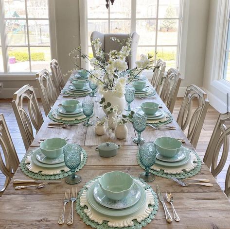 Mantel Decorating Ideas Farmhouse Style, Spring Place Settings, Teal Dinnerware, Green Tablescape, Easter Napkins Rings, Green Dinnerware, Easter Place Settings, Easter Napkins, Bunny Napkins