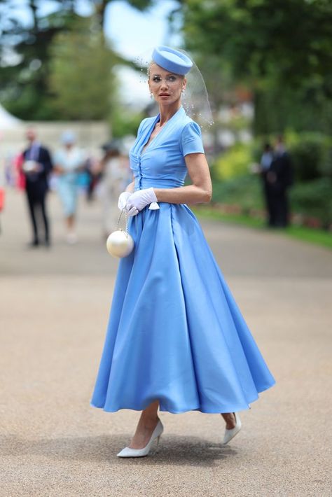 Ascot Outfits Women, Horse Race Outfit, Ascot Outfits, Lydia Millen, Race Day Fashion, Race Outfit, Charlotte Hawkins, British Wedding, Derby Outfits