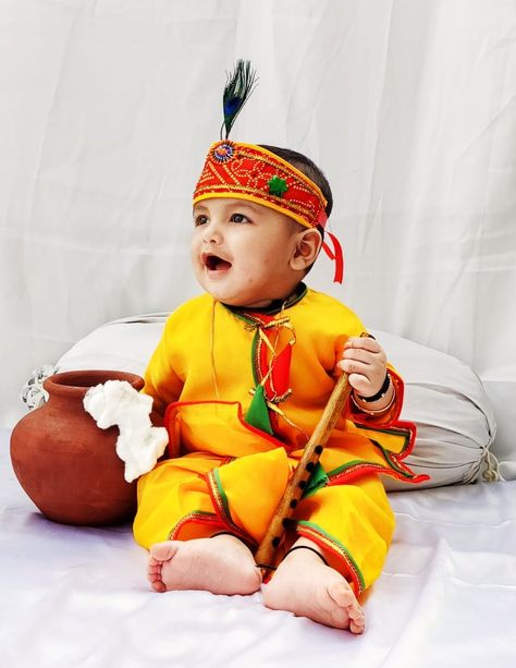 Janmashtami baby shoot Janmashtami Baby Photoshoot, Janmashtami Photoshoot, Krishna Photoshoot, Kanha Dress, Krishna Photography, Photoshoot Pictures, Newborn Baby Photoshoot, Baby Shoot, Bridal Hair Buns