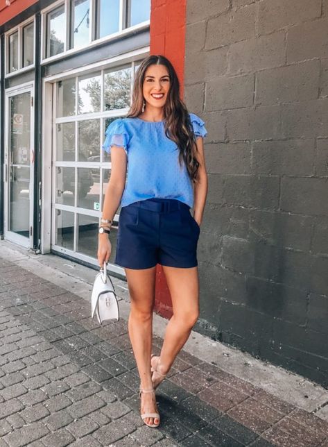 Blue Ruffle Sleeve Blouse and Dressy Navy Blue Shorts Navy Shorts Outfit, Blue Shorts Outfit, Navy Blue Outfit, Short Azul, Work Wear Outfits, Shorts Outfits Women, Summer Shorts Outfits, Sophisticated Outfits, Look Short