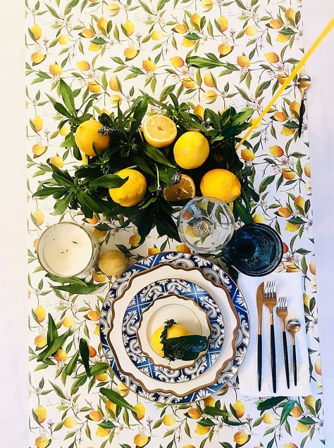 Dolce Vita Party, Garden Lunch, Lemon Themed Bridal Shower, Service Table, Italian Party, Eating Table, Accessories For Brides, Outdoor Dinner Parties, Make Lemonade