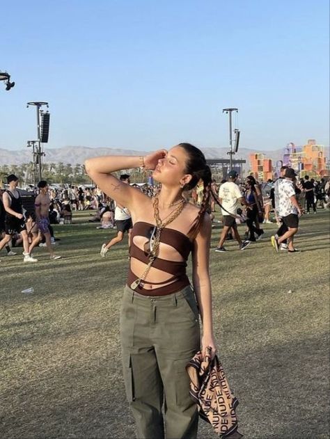 Lollapalooza Outfit Summer Festival, Fall Music Festival Outfit, Camp Flog Gnaw Outfits, Casual Rave Outfits, Rolling Loud Outfits, Arenal Sound, Music Midtown, Lollapalooza Outfit, Coachella 2024