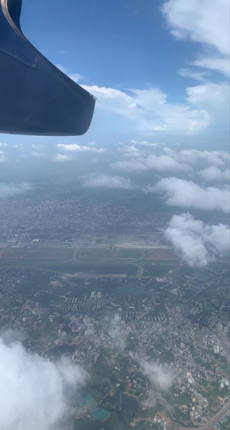 Flight Window Pics, Plane Window View, Relaxing Images, Plane Flight, Plane Window, Flight Booking, Video Shoot, Picture Windows, Window View