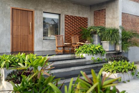 VIPA Farm House / Studio One By Zero | ArchDaily Concrete Aesthetic, Brick Roof, House Design Trends, Architecture Elevation, Front Steps, House Studio, Vernacular Architecture, Lawn And Landscape, Timeless Furniture