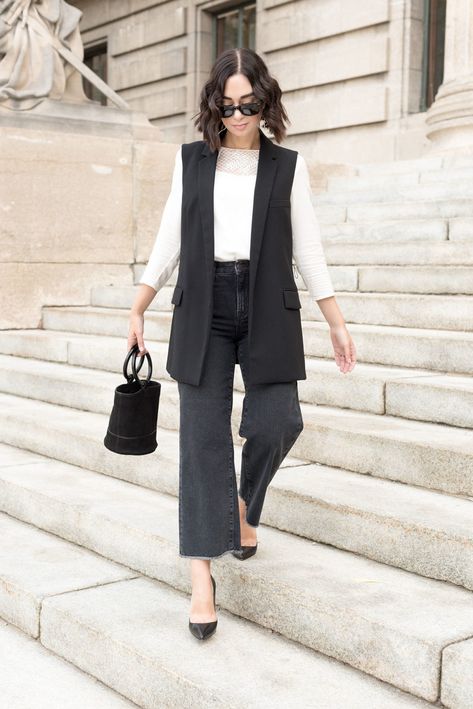 Black Sleeveless Blazer Outfit, Black Waistcoat Outfit Women, Black Waistcoat Outfit, Zara Waistcoat, Gilet Outfit Women, Sleeveless Blazer Outfit, Waistcoat Outfit Women, Long Vest Outfit, Black Vest Outfit