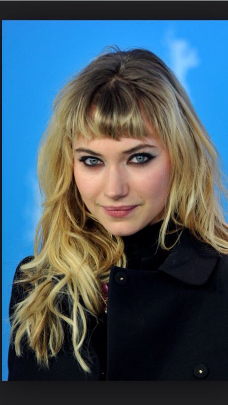 Poots Imogen Poots Hair, Imogene Poots, Julia Maddon, Imogen Poots, Short Bangs, Green Room, Grunge Hair, Jennifer Lawrence, Smokey Eye