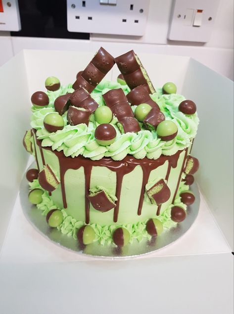 #cake #mintaero #mint #chocolate >> £30 Mint Aero Birthday Cake, Bake Ideas, Mint Chocolate Cake, 74th Birthday, Mint Cake, Roblox Cake, Chocolate Mint, 1st Birthday Cake, Special Cake