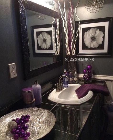 Gray And Purple Bathroom, Bathroom Decor Modern Luxury, Purple Bathroom Decor, Red Bathroom Decor, Home Organization Tips, Black Bedroom Decor, Black Bathroom Decor, Mantel Ideas, Bathroom Decor Colors