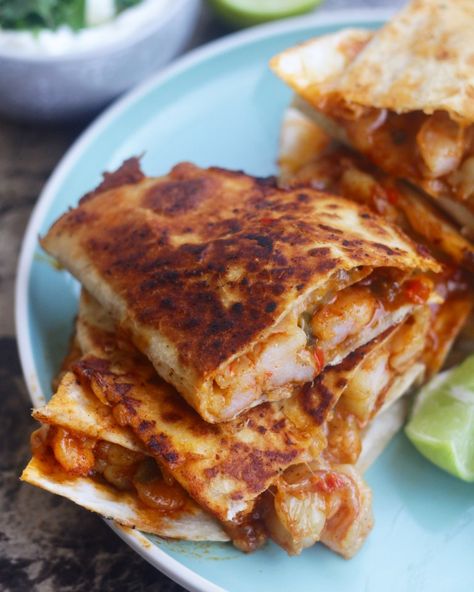 Spicy Shrimp Quesadillas - Ev's Eats Shrimp Quesadilla, Butter Salmon, Quesadilla Recipes, Spicy Shrimp, Broccoli Casserole, Shrimp Dishes, Mango Salsa, Quesadillas, Ceviche